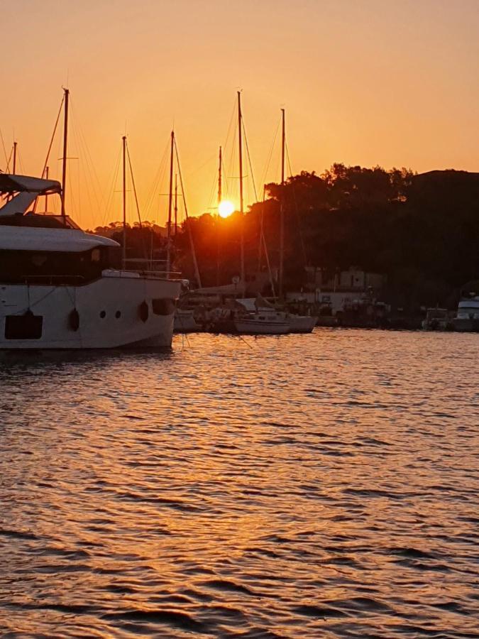 Porquerolles - Nuit insolite à bord du Défi Fou Extérieur photo