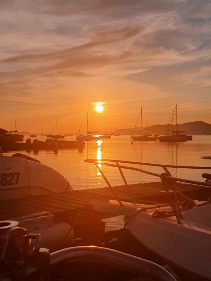 Porquerolles - Nuit insolite à bord du Défi Fou Extérieur photo